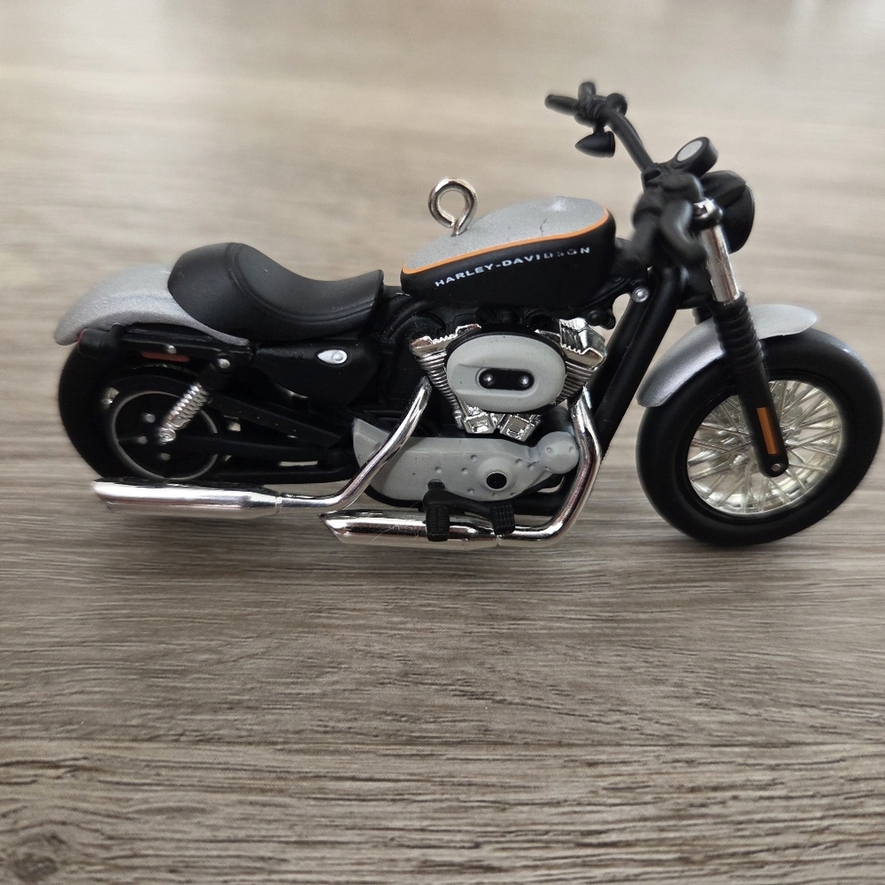 Hallmark Keepsake Motorcycle Ornament Set - Picture 8 of 13